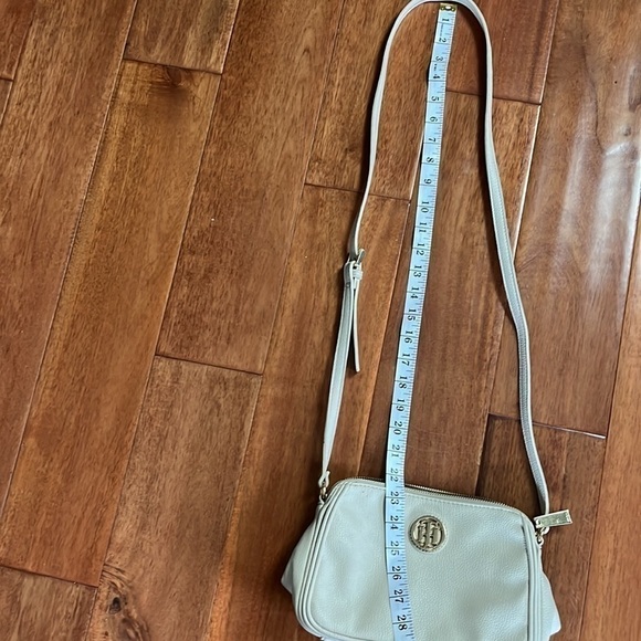 TOMMY Hilfiger cream crossbody bag - Picture 9 of 10